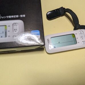【動作確認済&電池付き】オムロン 活動量計 カロリスキャン HJA-331T1-JW(ホワイト)