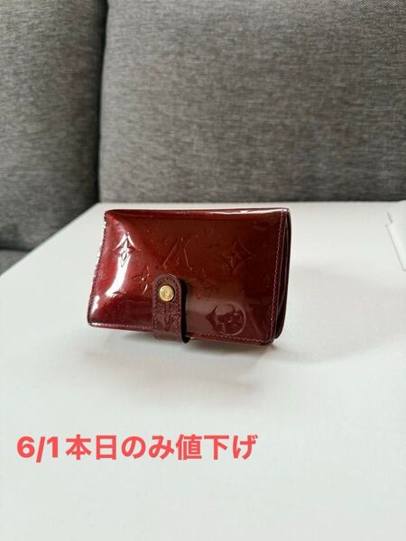 LOUIS VUITTON ルイヴィトン ヴェルニ ポルトモネ 二つ折り財布