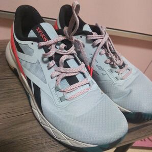 Reebok ナノフレックス トレーニングシューズ ライトブルー/レッド25cm