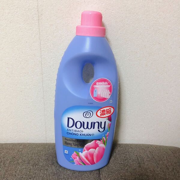 ダウニー 柔軟剤 サンライズフレッシュ 本体ボトル ベトナムダウニー Downy 水色 ピンク お花 輸入 モテる 濃縮タイプ