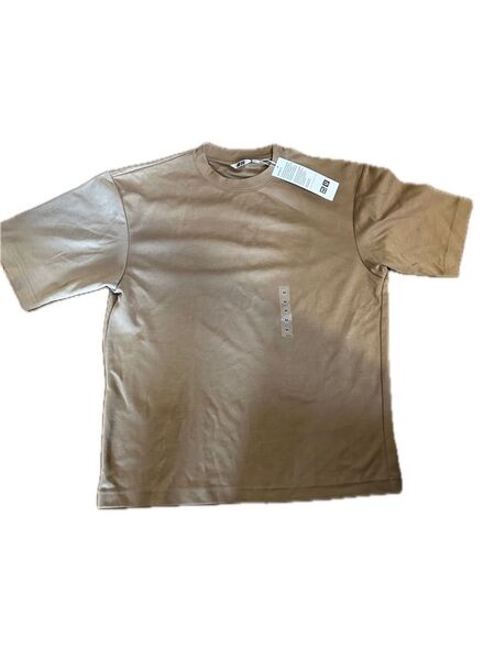 ユニクロ エアリズムコットンオーバーサイズクルーネックTシャツ (5分袖) カラーKhaki メンズMサイズ 新品タグ付き