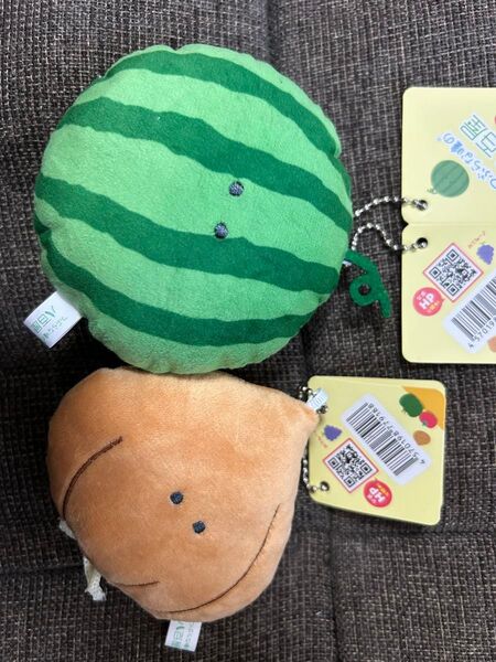 つぶらな瞳の八百屋 すいか たまねぎ ぬいぐるみ マスコット 2個セット