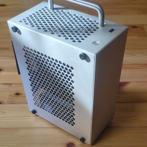 小型デスクトップPC