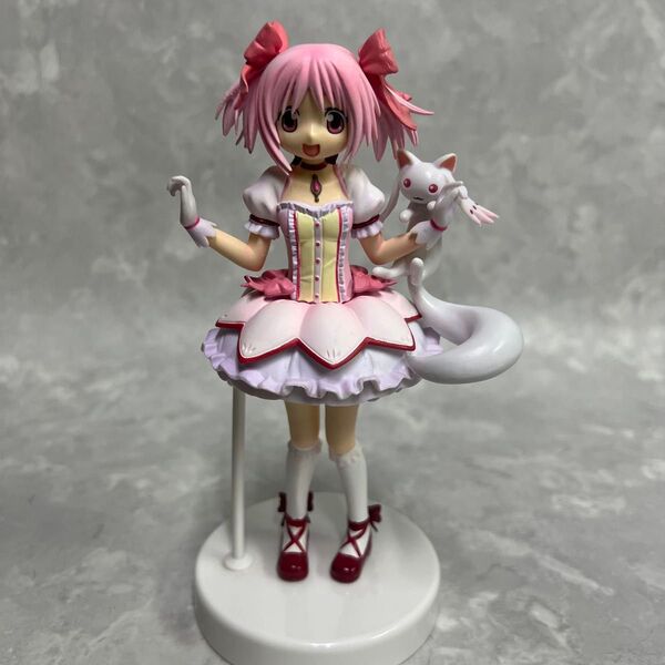 魔法少女まどか☆マギカ フィギュア 鹿目まどか キュゥべえ