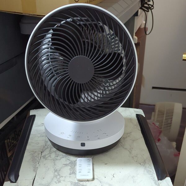 (展示商品)THREEUP 衣類乾燥機能付 3Dサーキュレーター HC-T1906