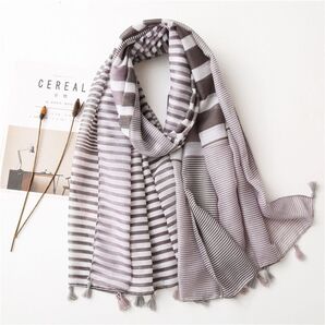 ストール 新品 グレー ストライプ 春 夏 秋 ボーダー 大判 上品 プレゼント フリンジ 旅行 おでかけ 観光 ピクニック 灰色
