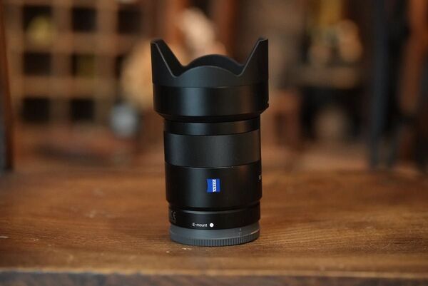 ソニー Sony Sonnar FE 55mm F1.8 ZA レンズ