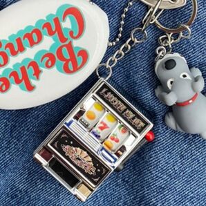 【新品】WEGO スロットキーホルダー