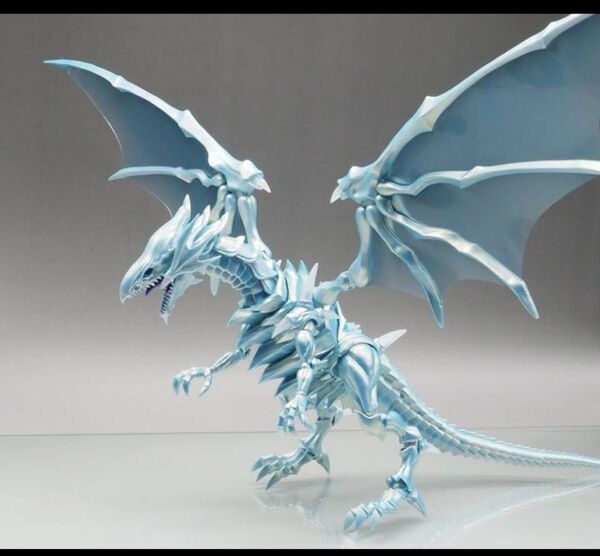 フィギュアライズ ブルーアイズホワイトドラゴン 青眼の白龍 リペイント品、ジャンク品