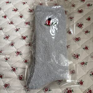 新品未使用未開封 フェイラー ハイジドット靴下 シルバーグレー
