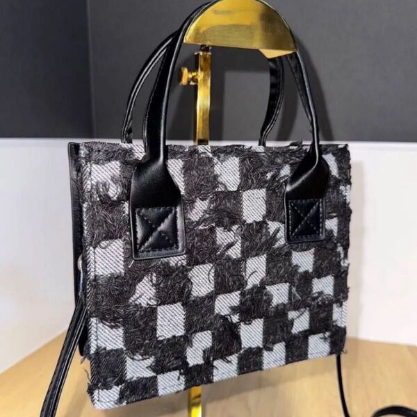 【新品未使用】【値下げ不可】バッグ カバン ショルダーバッグ ハンドバッグ トートバッグ メンズ レディース 男女兼用