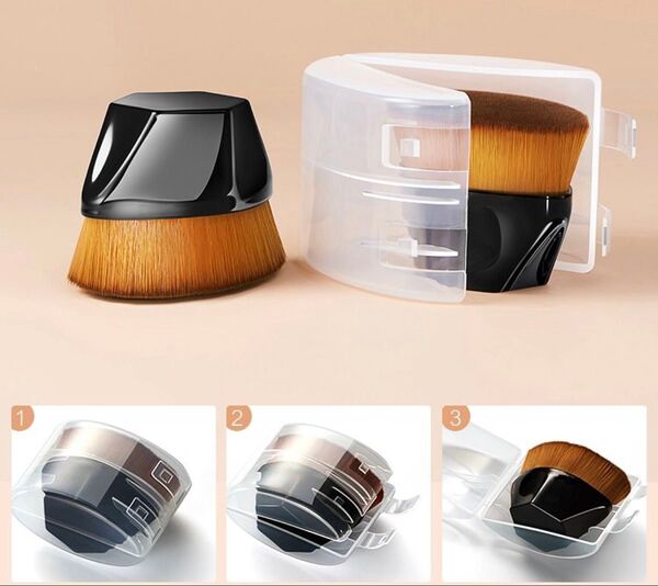 新品 ケース付きファンデーションブラシ
