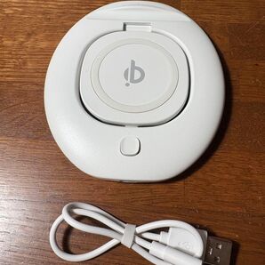 3COINSワイヤレスチャージャーコンパクト収納スタンド