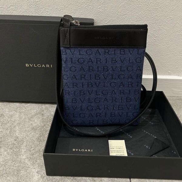 【ブルガリ】未使用 ロゴマニア ショルダーポーチ 斜め掛け BVLGARI