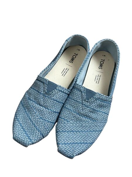 《TOMS》美品 24cm 水色 スリッポン