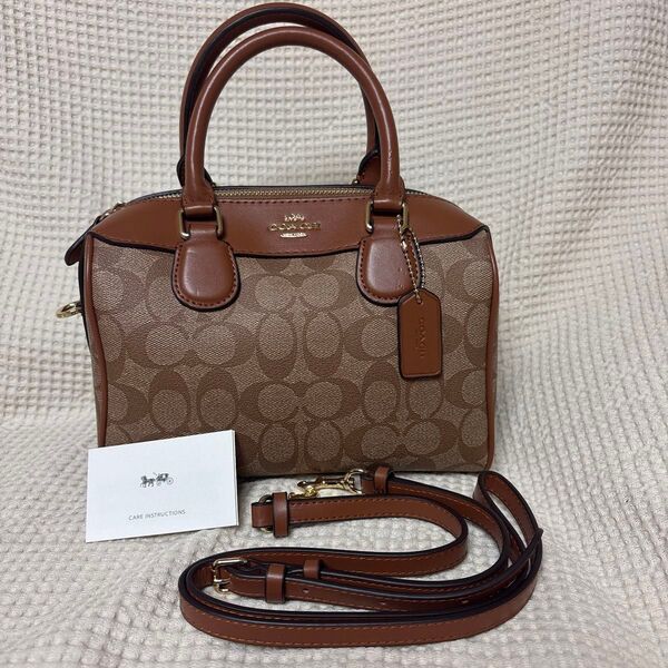 新品、未使用 COACH コーチ ミニショルダーバッグ トートバッグ シグネチャー 斜め掛け