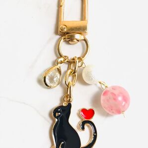 しっぽ赤ハート 黒ねこ 黒猫 にゃんこ キュービックジルコニア ロードナイトシリカ チャーム キーホルダー 天然石チャーム