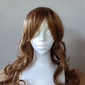 ロングウィッグ ゴールドブラウン コスプレ シペラス製未使用 金茶色