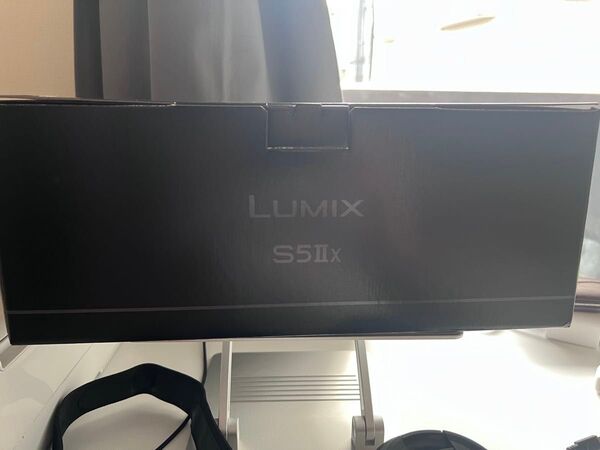 Panasonic LUMIX DC-S5iix ボディ S20-60mm F3.5-5.6 レンズセット