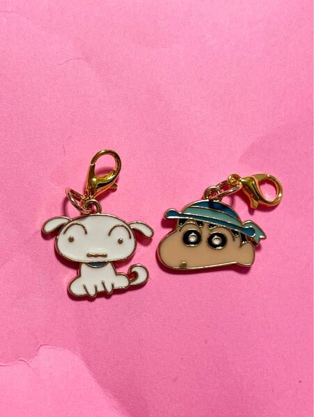 野原しんのすけ&シロ クレヨンしんちゃん【200円OFFクーポンご利用で300円】ミニチャーム2個 マスクチャーム ペアチャーム