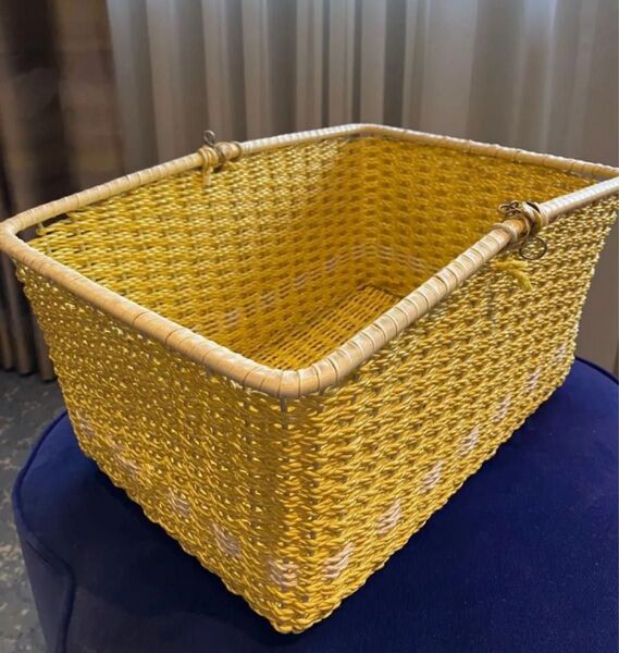 【昭和レトロ/当時物/ハンドメイド】アンティークワイヤーバスケット 収納籠 カゴ かご バスケット【黄色】インテリア