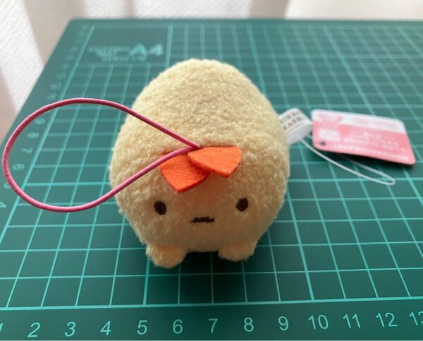 【新品 未使用 非売品】すみっコぐらし うつぶせゴムひも付きマスコット ぬいぐるみ 人形 えびふらいのしっぽ