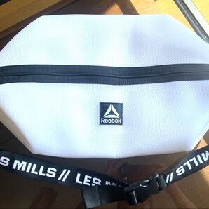 Reebok【美品】レズミルズ ボディバッグ 白 Les Mills