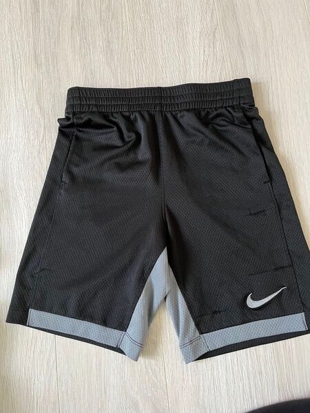 NIKE ハーフパンツ ショートパンツ ブラック