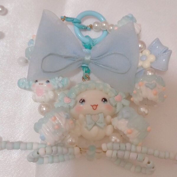 ゆめかわいいキーホルダー 水色 ハンドメイド