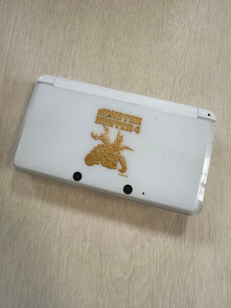 0622-6 Nintendo 3DS ホワイト