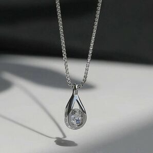 ステンレス ウォータードロップペンダントネックレス 女性用 レディース シンプルアクセサリー シルバー ジルコニア409541