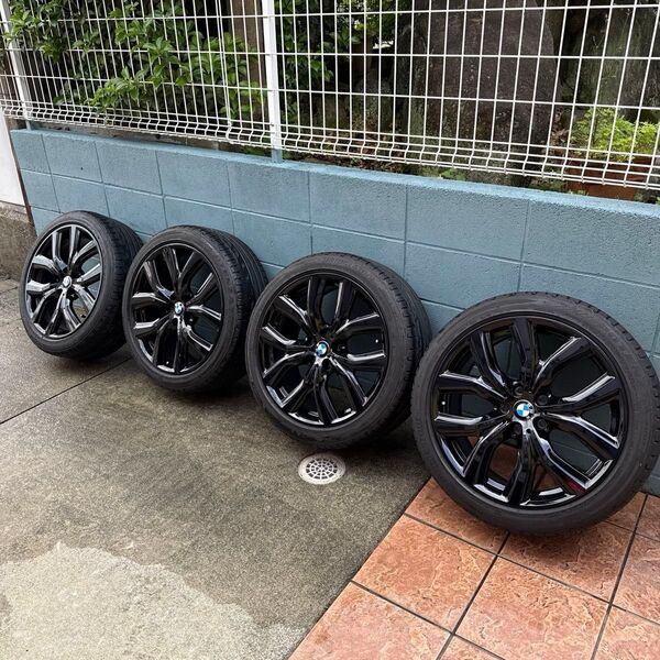 BMW X-1純正19インチタイヤホイール ブラック塗装