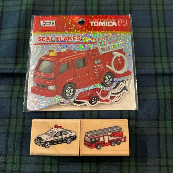 トミカ スタンプ パトカー トヨタ クラウン 消防車 はしご車 モリタ