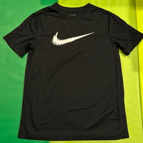 NIKE 半袖 Tシャツ キッズ L 140 150 160 ドライフィット 黒 ブラック 半袖Tシャツ 速乾