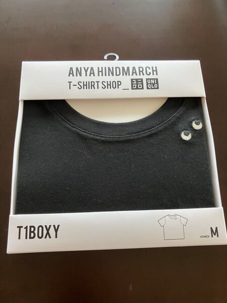 ユニクロ アニヤハインドマーチ シャツ ブラック Mサイズ UNIQLO ANYA HINDMARCH T1BOXY/ボクシーT