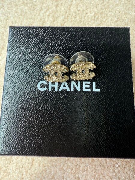 CHANEL ピアス ココマーク ラインストーン ゴールド