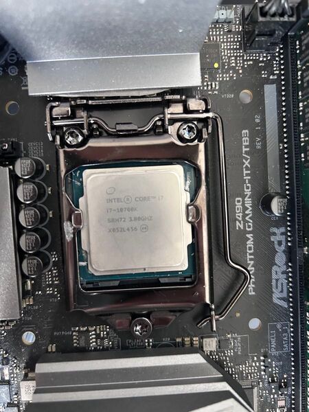 Intel Core i7 10700K 動作確認済み LGA1200