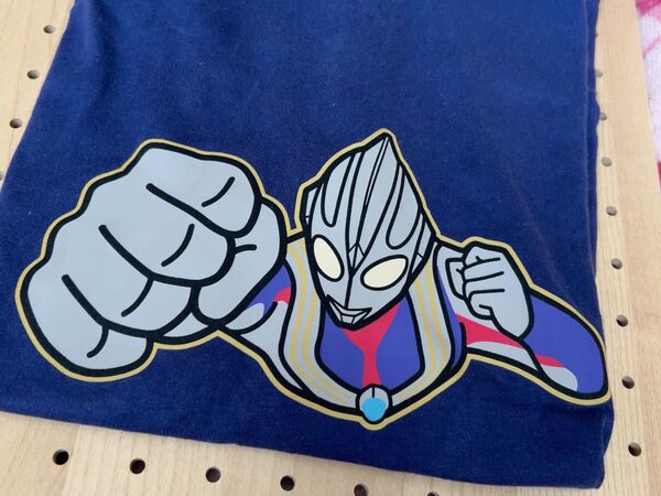 UNIQLO Tシャツ ウルトラマン ティガ Sサイズ