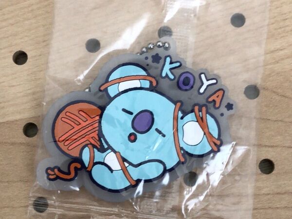 KOYA ラバーキーホルダー BT21