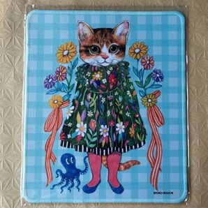 【最後の1点です。お早めに。】ヒグチユウコ 韓国 シークレットフォレスト マウスパッド 猫の女の子
