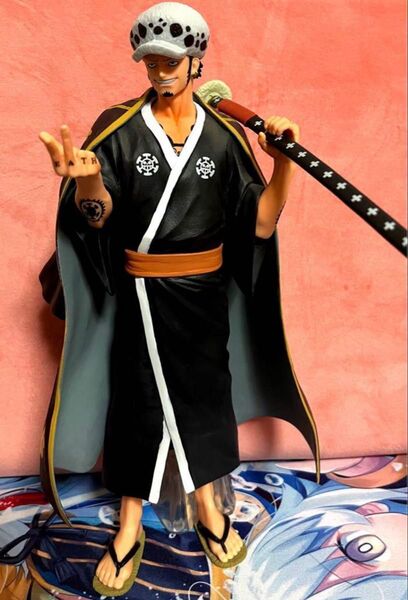 ワンピース トラファルガーロー フィギュア