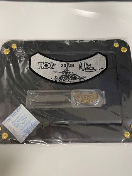 ハーレーダビッドゾン HOG会員限定 レザートレイ 2024ワッペン 2024ピンバッチセット