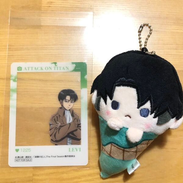 進撃の巨人 リヴァイ アイスたぴぬい + アニメイトフェア SNS風クリアカード ぬいぐるみ マスコット
