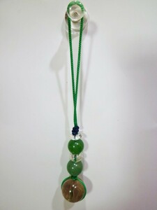  green rutile quartz a bench . Lynn crystal hand-knitted strap 