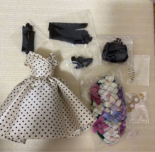 ブライス リーディングレディルーシー アウトフィット 服 blythe ネオブライス ルーシー 公式 デフォルト