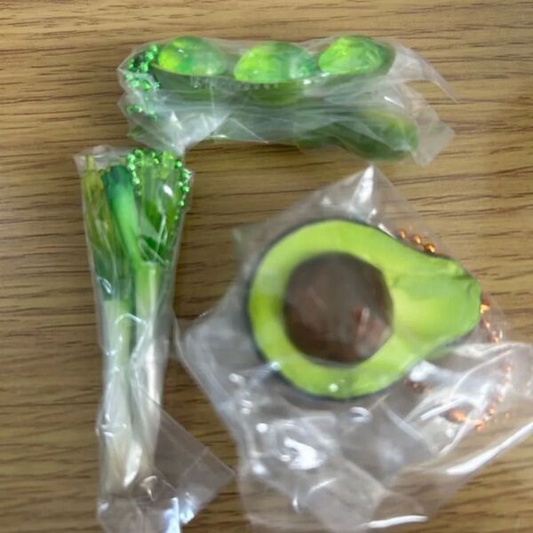 生物×宝石 枝豆 白ネギ アボカド 3点セット キーホルダー チェーン フィギュア