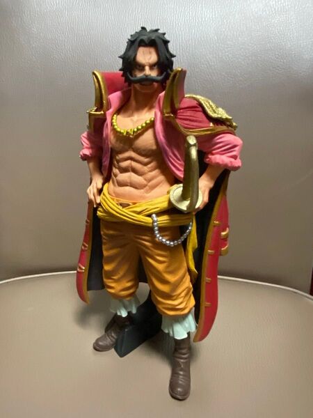 ワンピース キングオブアーティスト ロジャー フィギュア