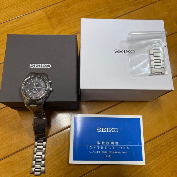 SEIKO 腕時計 7B42シルバー チタン ソーラー電波