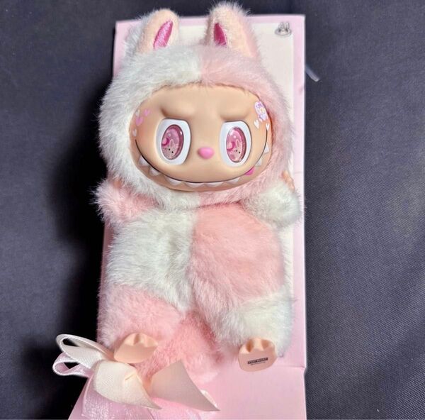 ★大人気★ Labubu うさぎ ふわふわ カラフル ぬいぐるみ ピンクリボン ラブブ ZIMOMO ジモモ キーホルダー