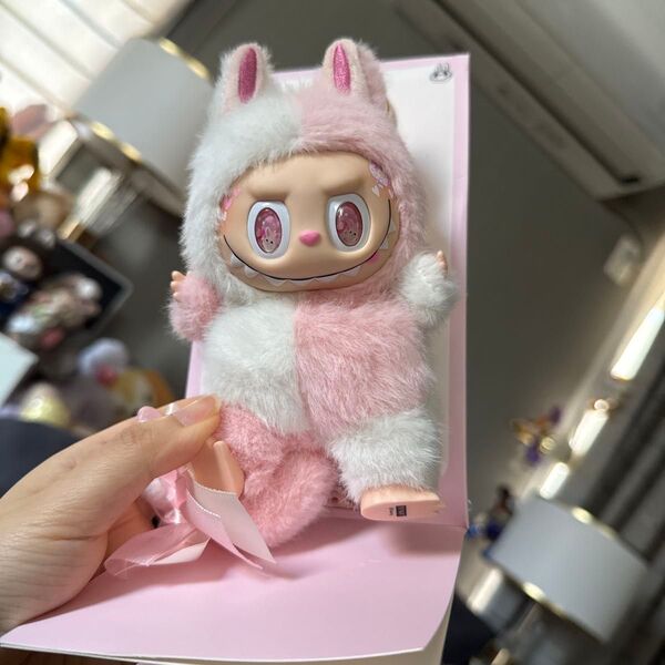 ★大人気★ Labubu うさぎ ふわふわ カラフル ぬいぐるみ ピンクリボン ラブブ ZIMOMO ジモモ キーホルダー